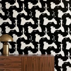 Bond Girl© Wallpaper In Cremé -Drop It Modern Sales BondGirl Creme Final 2