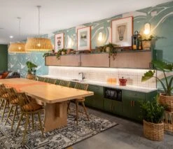 Magma© Wallpaper In Seafoam -Drop It Modern Sales CHIPS EDIT LG 2024 0711 26web