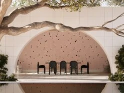 Geometrico© Wallpaper In Ferris + Black -Drop It Modern Sales Geometrico Ferris Black rendering 01