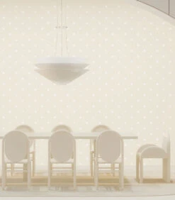 Pretty Woman© Wallpaper In Cremé + White -Drop It Modern Sales PrettyWoman Creme White Final crop 2
