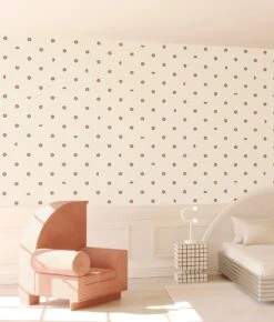 Pretty Woman© Wallpaper In Strawberry Kiss + Cremé -Drop It Modern Sales PrettyWoman StrawberryKiss Crop 1