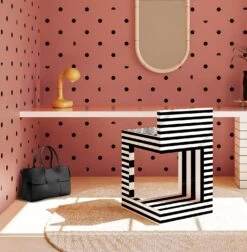 Pretty Woman© Wallpaper In Strawberry Kiss + Black 10 Pretty Woman© Wallpaper In Strawberry Kiss + Black -Drop It Modern Sales PrettyWoman Strawberry Kiss Black Final 1 Crop2